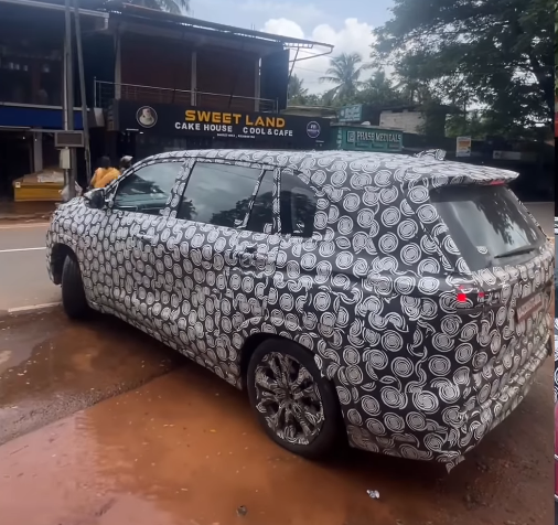 Toyota Innova Hycross Facelift Caught Testing Ahead of Exciting 2027 Launch